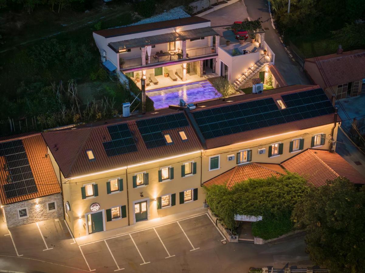 Vila Robida & Spa Črni Kal Buitenkant foto